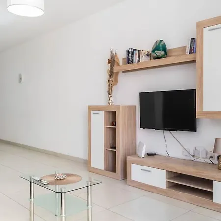 דירה Cozy Close To The Sea 4 *