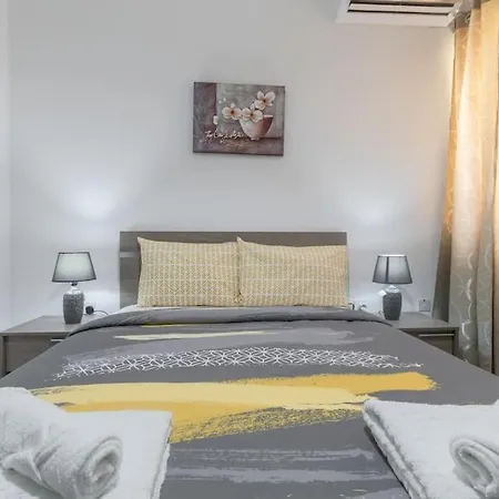 Apartment Cozy Close To The Sea 4