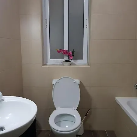 דירה Cozy Close To The Sea 4 *