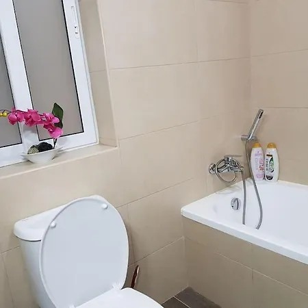 Cozy Close To The Sea 4