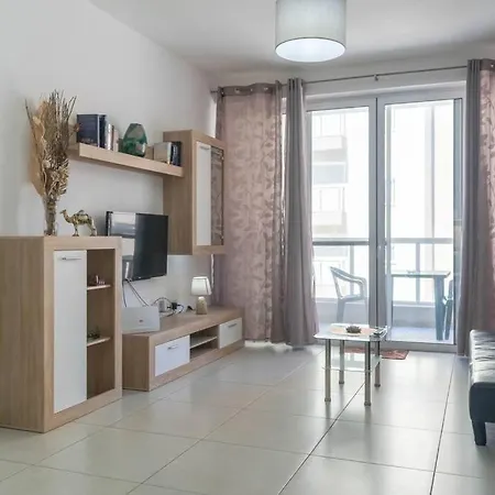 Cozy Close To The Sea 4 *